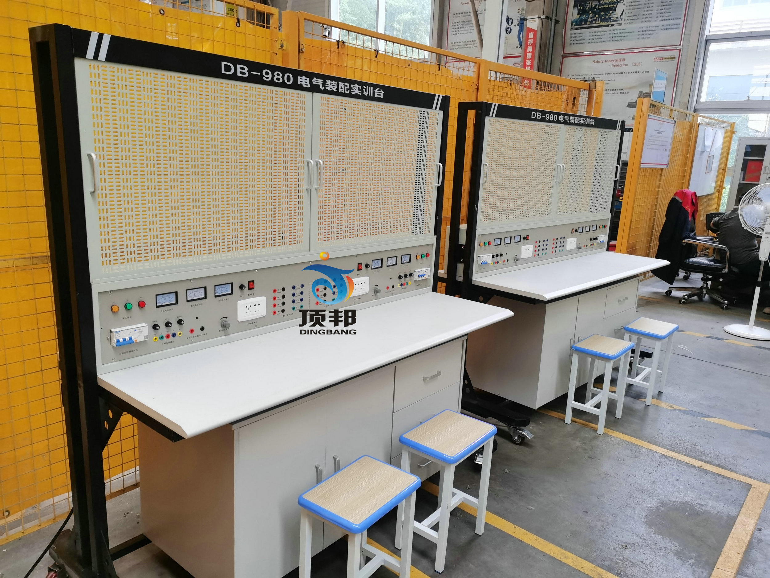 電氣裝配實訓(xùn)臺