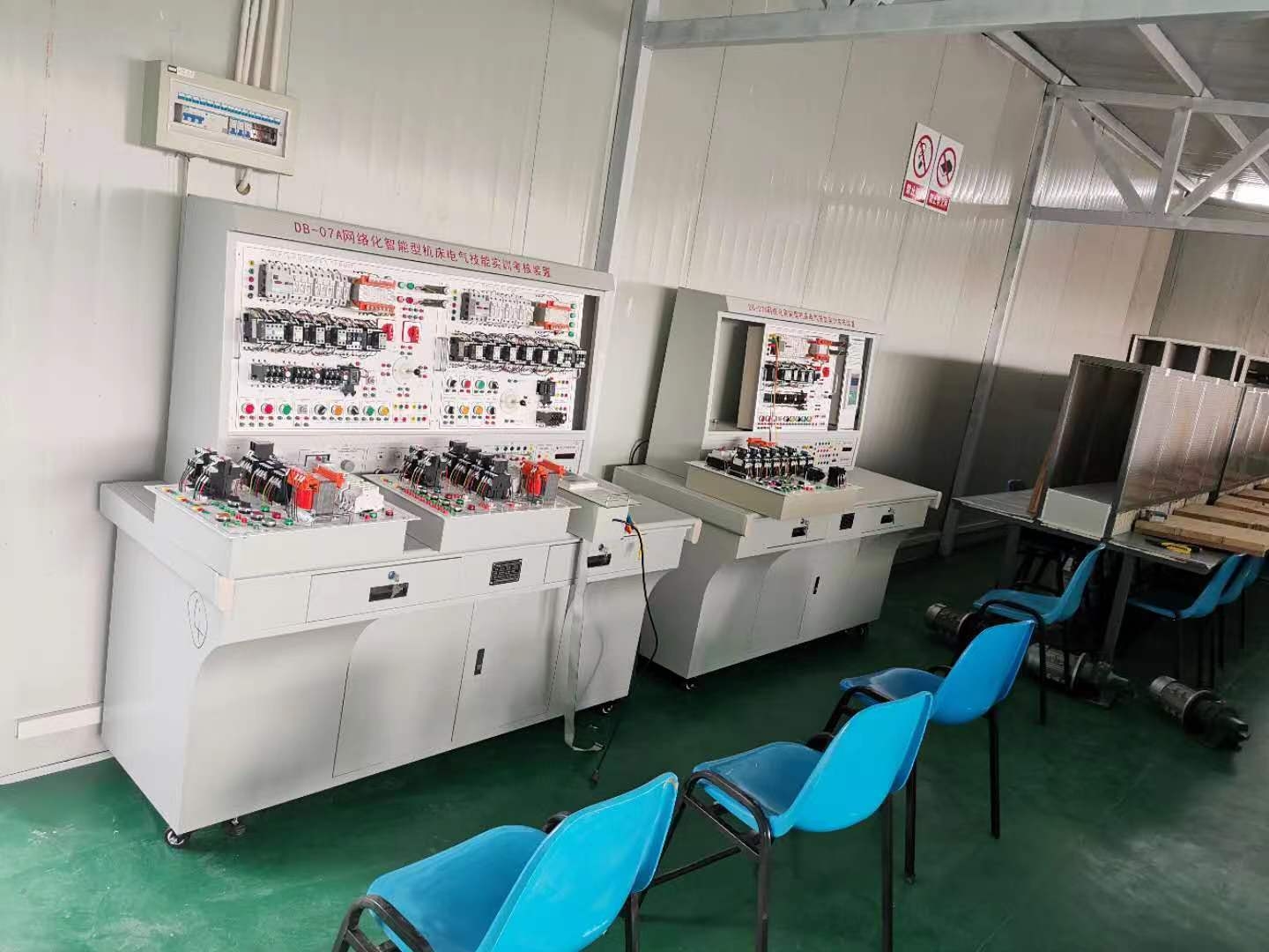 機(jī)床電氣實訓(xùn)臺