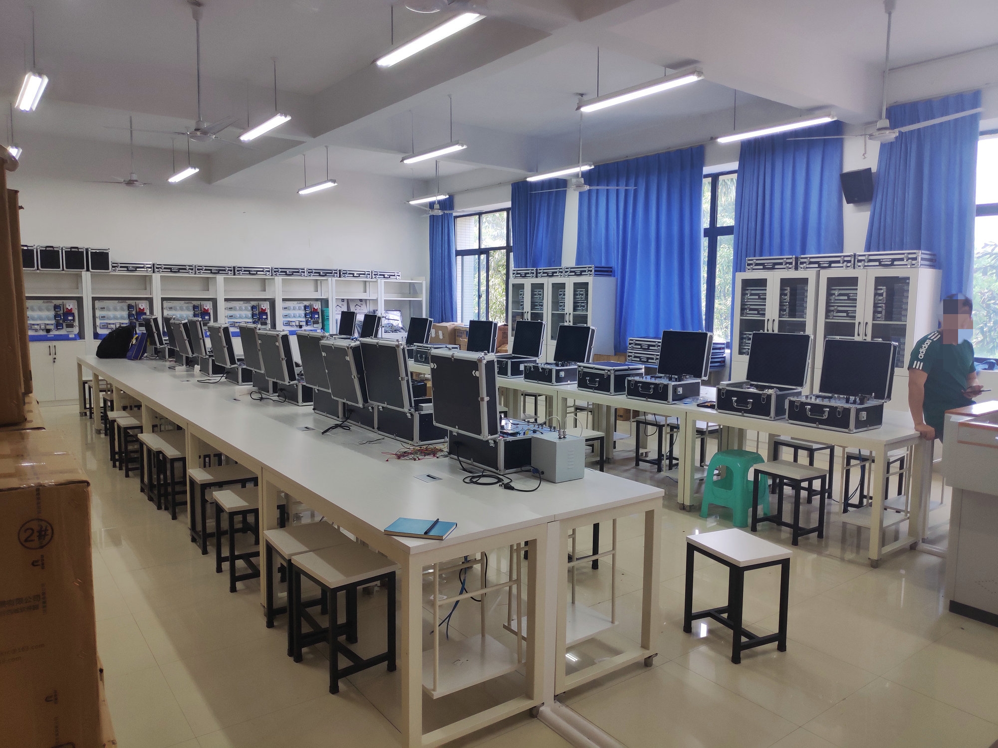 傳感器系統(tǒng)實(shí)驗(yàn)箱