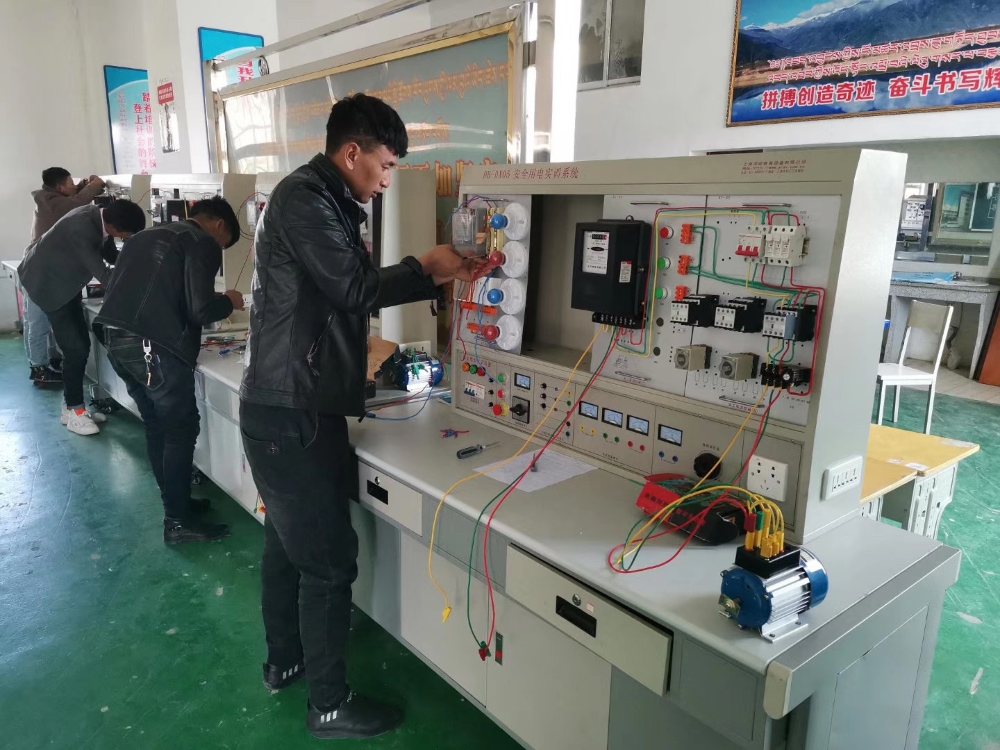 ��ȫ��늌�Ӗ�����b��