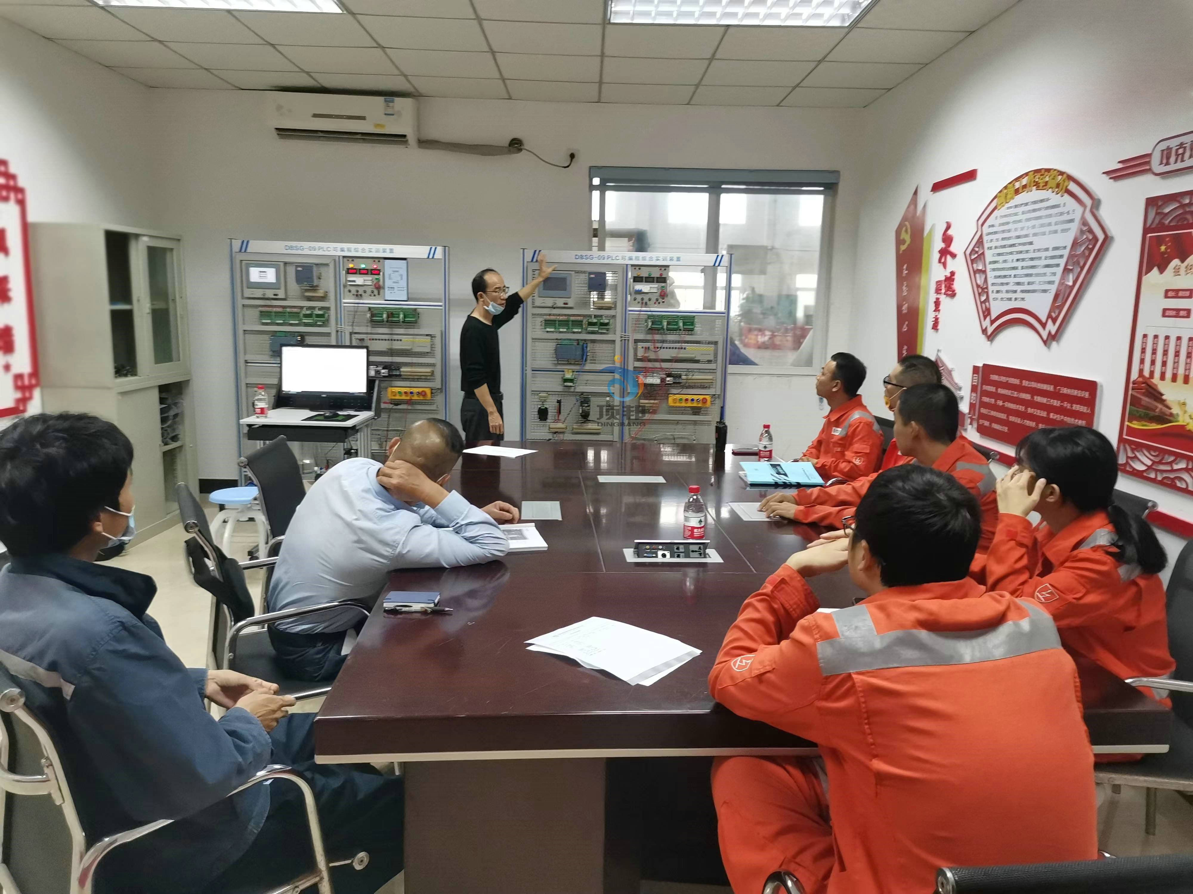 PLC可編程實訓設(shè)備