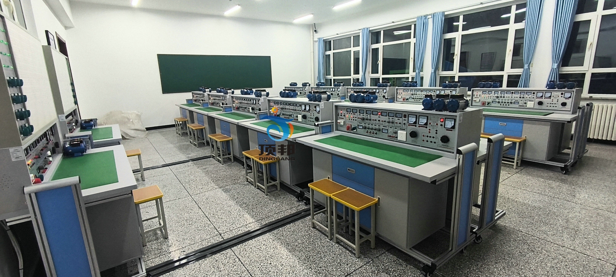 通用電工電子電拖實驗室設(shè)備