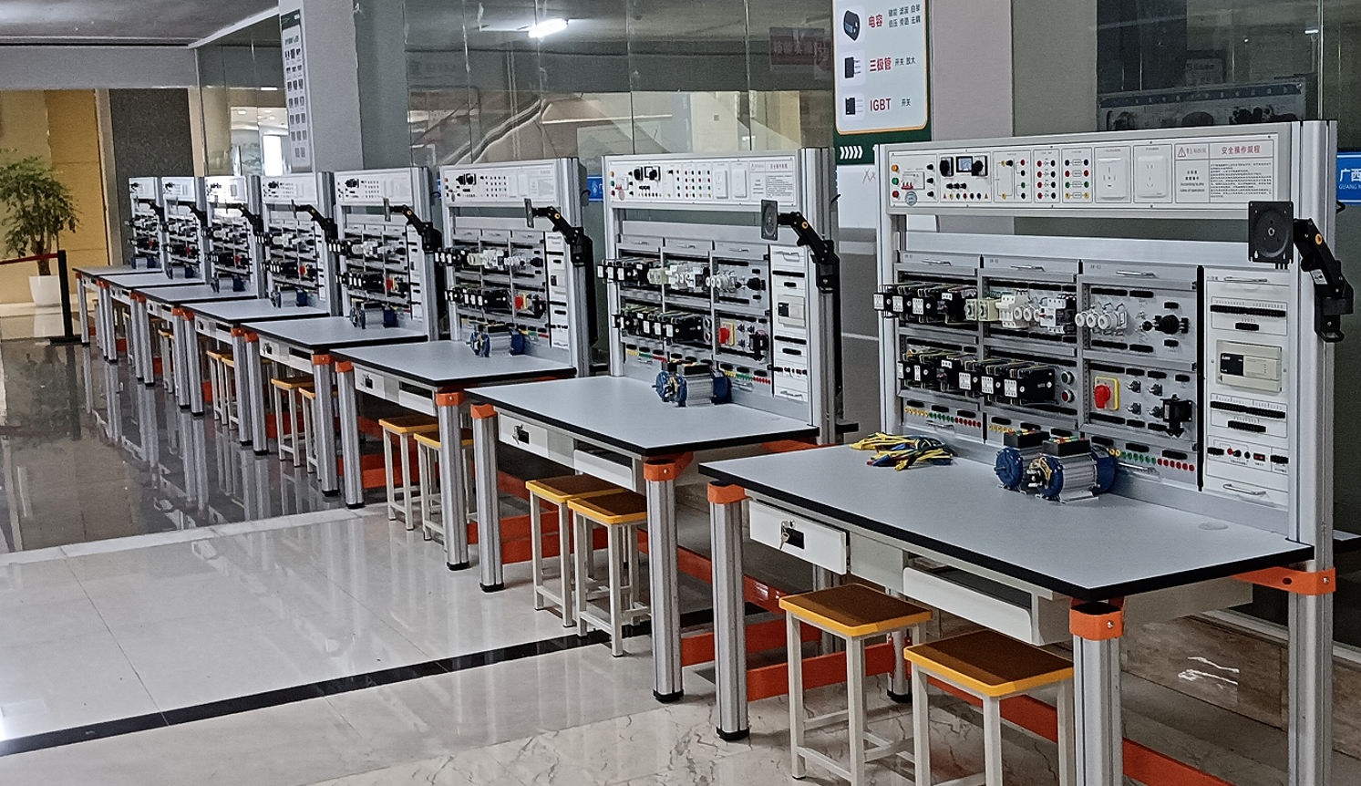 �м�늹����܌�Ӗ(x��n)�����b��