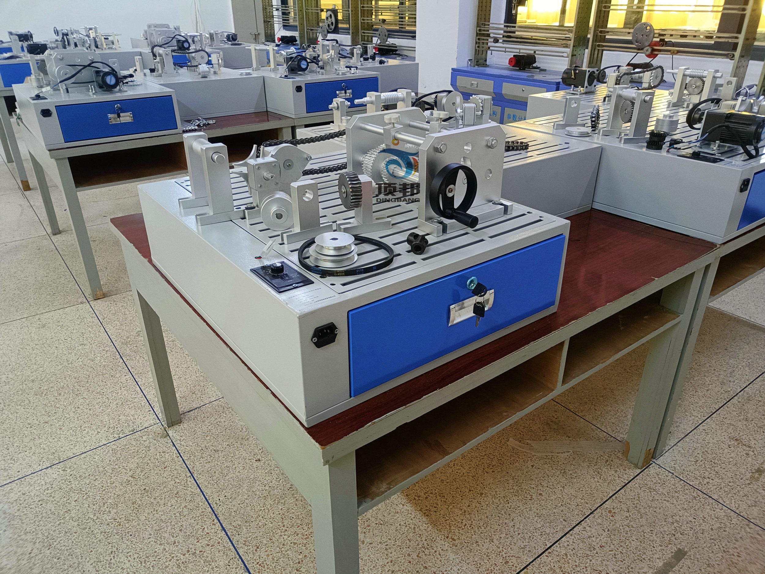 ��yʽ�C(j��)еϵ�y(t��ng)����(d��ng)��(chu��ng)�½M���O(sh��)Ӌ(j��)��(sh��)�(y��n)�_(t��i)