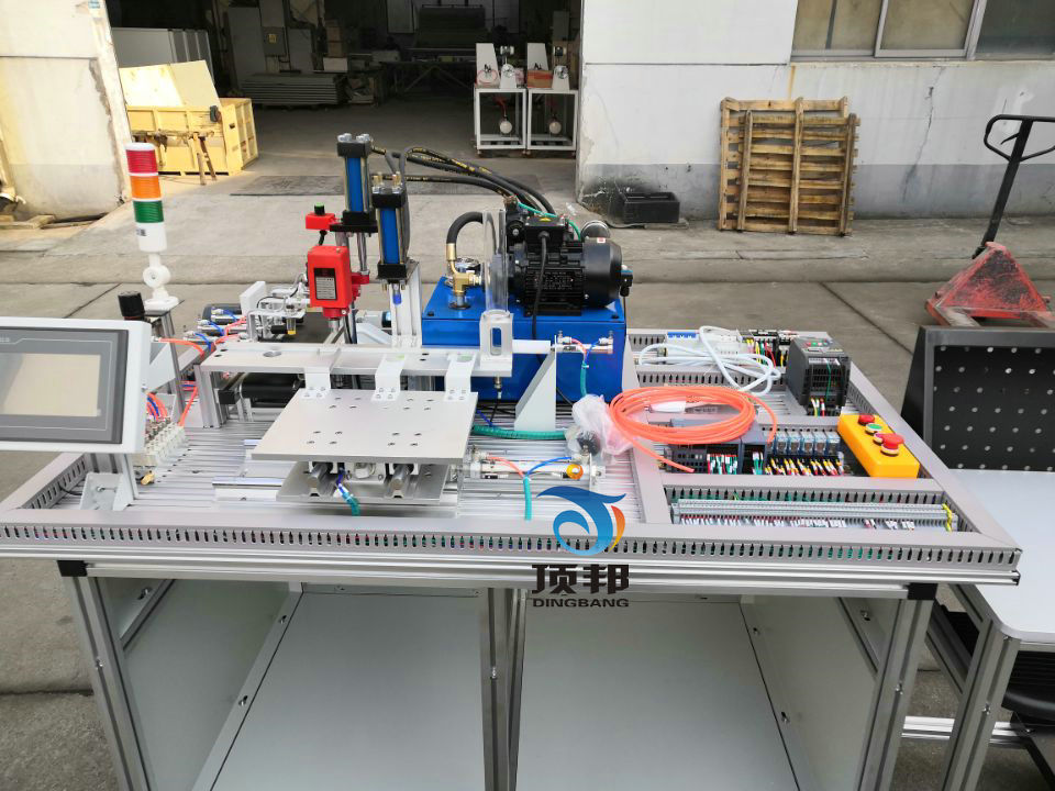 �C(j��)�Һ��һ�w����(sh��)Ӗ(x��n)ƽ�_(t��i)