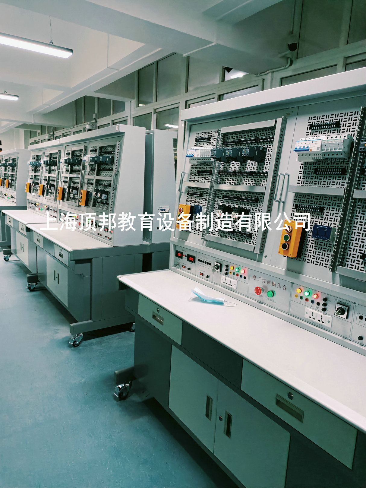 電工電子基礎(chǔ)實(shí)操臺