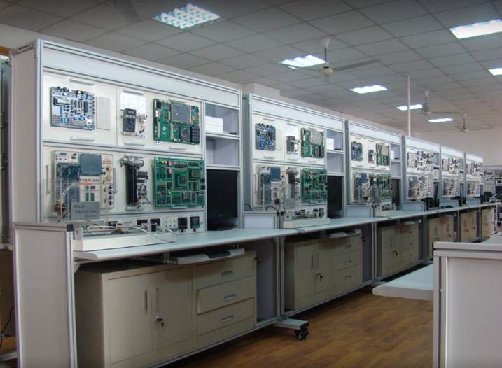 創(chuàng)新型測控傳感器技術(shù)綜合實(shí)驗(yàn)實(shí)訓(xùn)平臺